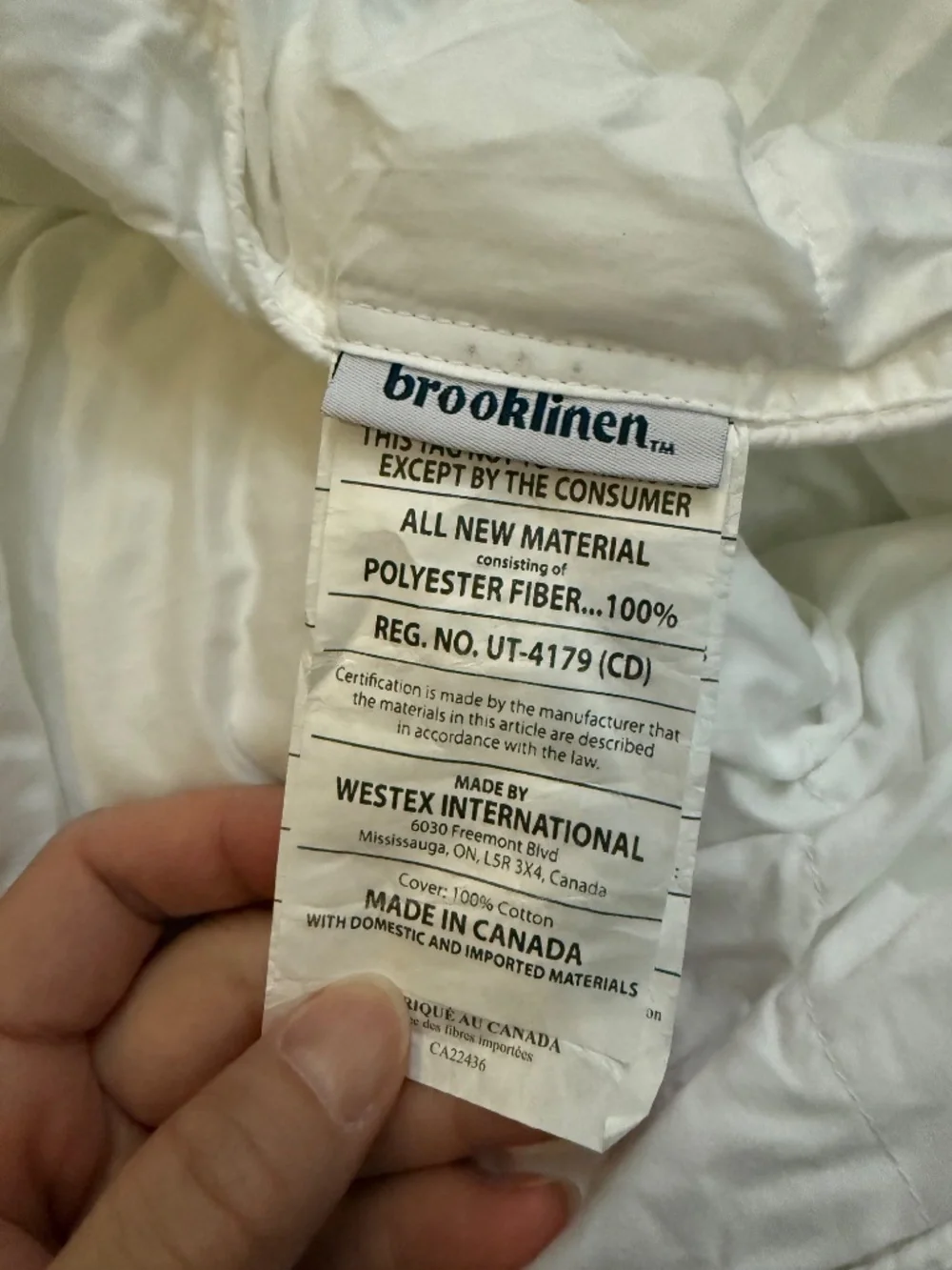 Brooklinen down ALTERNATIVE comforter White Queen - Picture 4 of 5